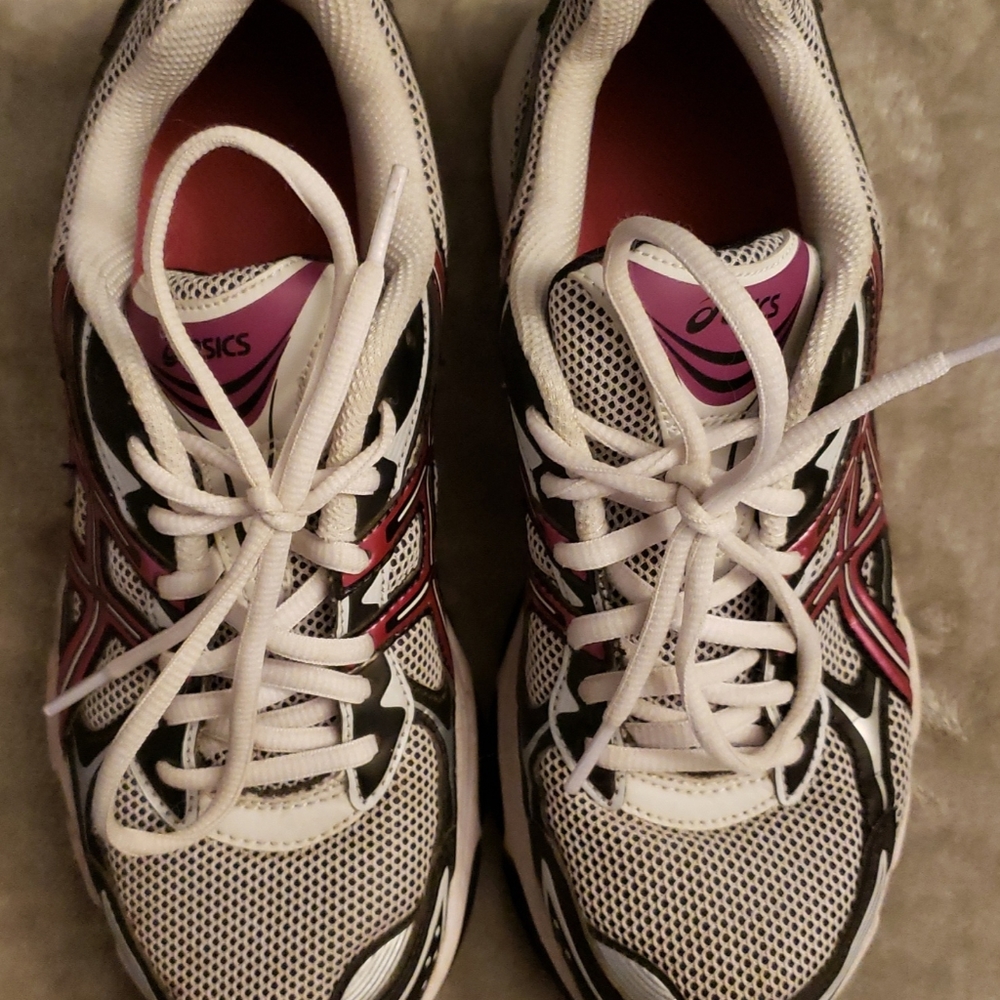 ASICS Tennis Shoes